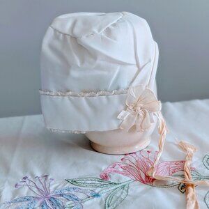 VTG 1950s Infant Girl Bonnet Satin Lace White Bow Doll Baby Hat Retro Ties Chin